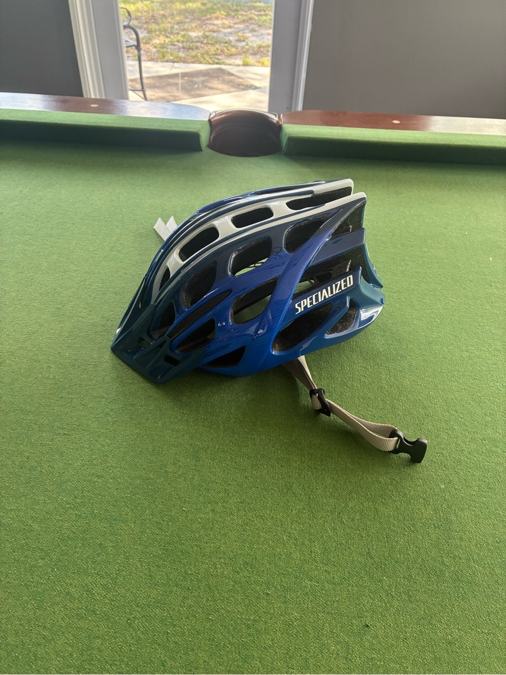 Specialized Propero Cycling Blue Helmet Bike Adjustable Small/Medium Good Light